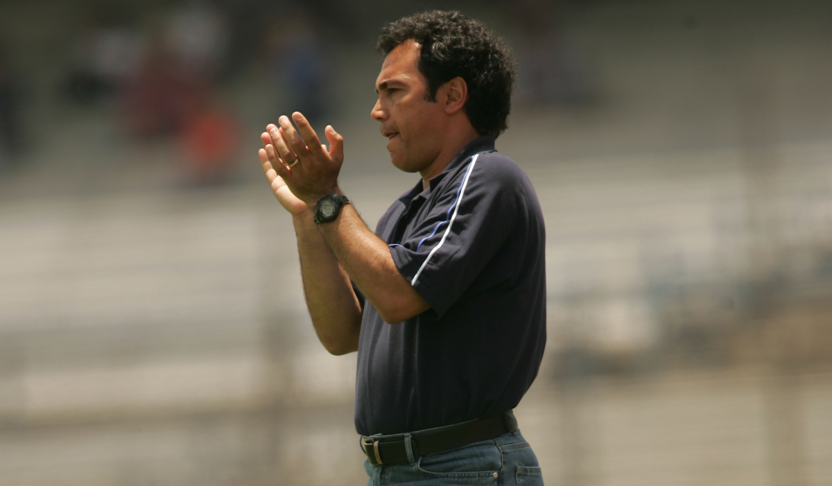 Hugo Sánchez cuestiona horarios impuestos en Liguilla de Liga MX