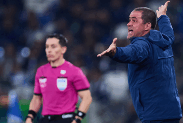 Jardine critica el arbitraje tras derrota del América ante Rayados