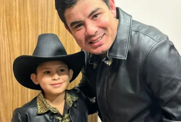 Alfredo Olivas invita a niño tamaulipeco en Plaza de Toros