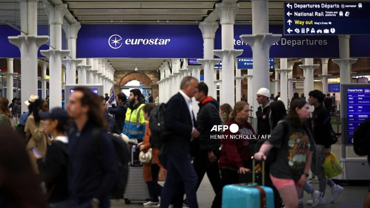 Eurostar suspende trenes Londres-París por falla en canal de la Mancha