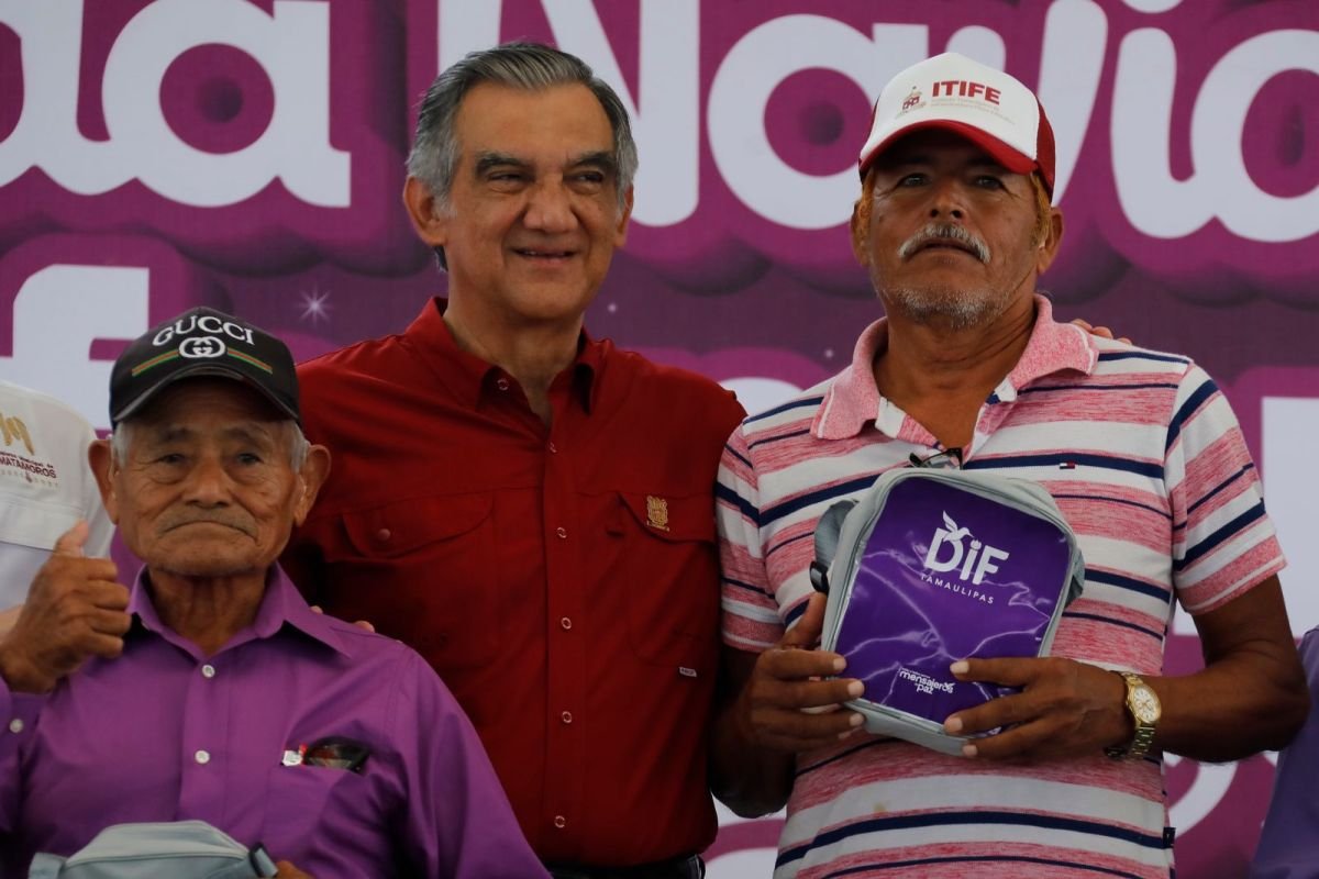 Américo Villarreal y DIF llevan apoyos a comunidades de Higuerillas