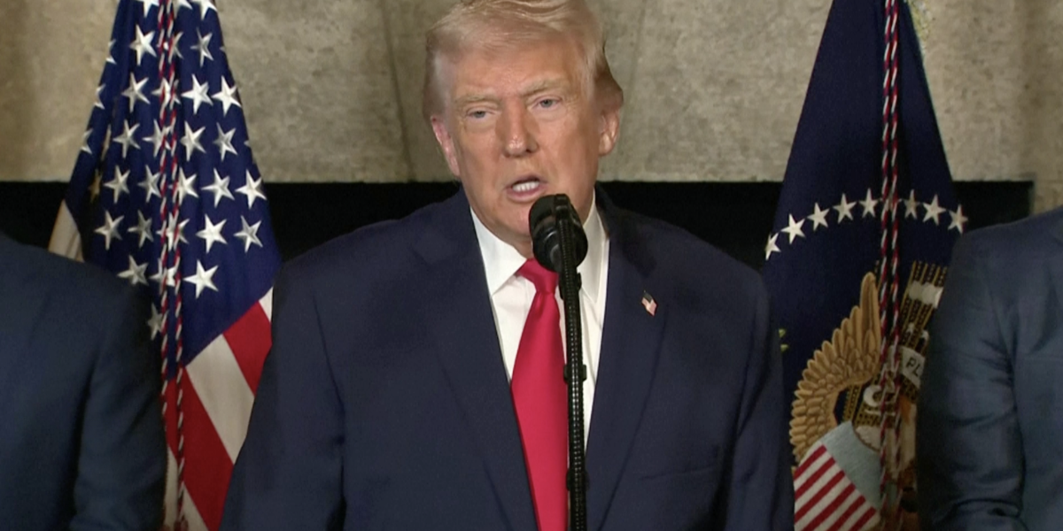 Trump pide a Maduro dimitir ante bloqueo petrolero de EE UU