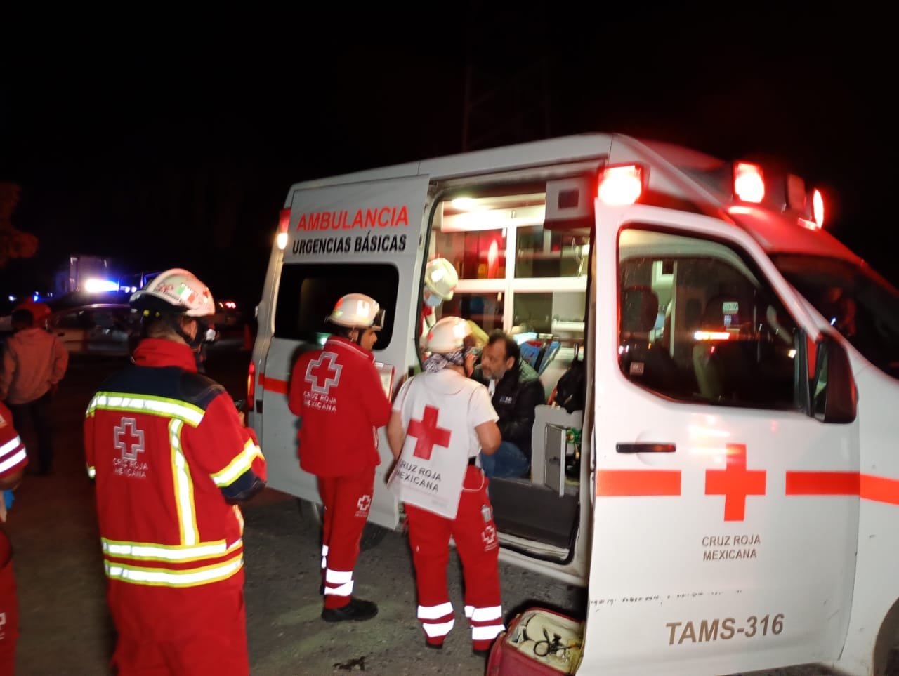Tres heridos tras choque en la carretera Victoria-Monterrey