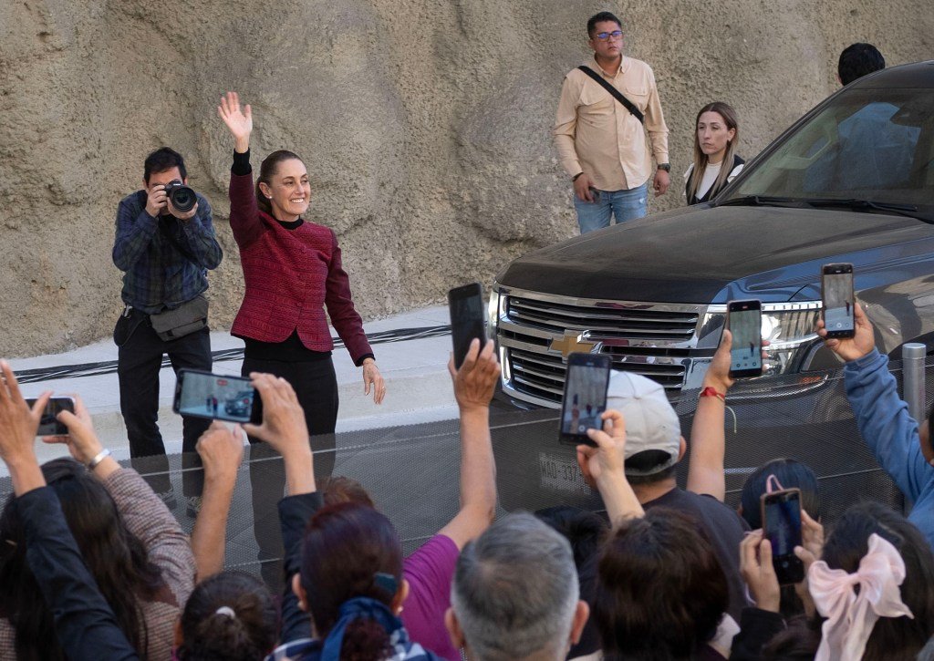 Sheinbaum inaugura viaducto elevado que conecta Tijuana y frontera