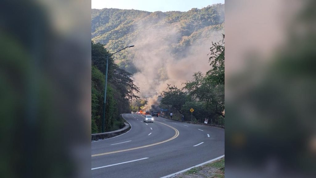 Ataque a Guardia Civil y bloqueos agravan violencia en Michoacán