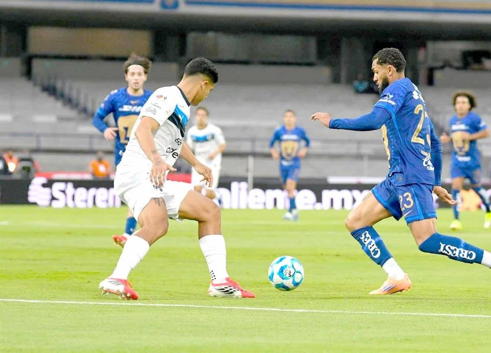 Rayados pierde 2-0 ante Pumas y sale de zona de Liguilla
