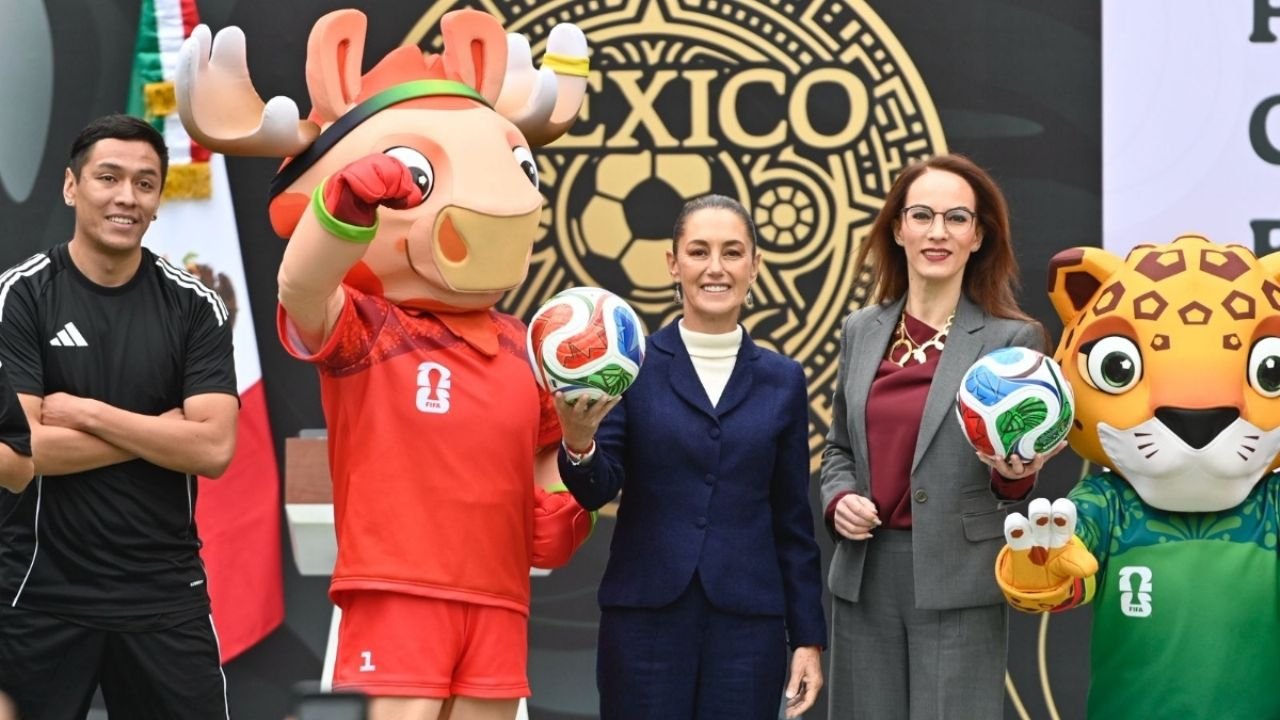 Sheinbaum inaugura el primer Mundialito Social de fútbol femenil