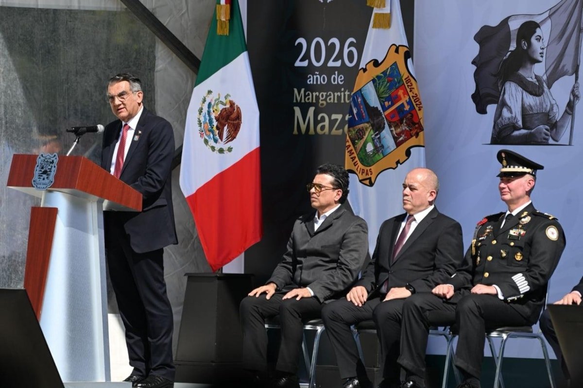 Eduardo Gattás y autoridades conmemoran el Día de la Bandera en Victoria