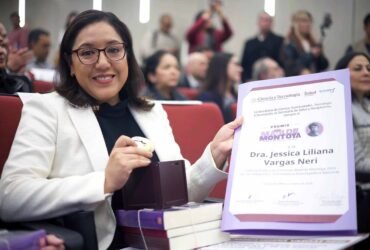 Jessica Liliana Vargas recibe Premio Mujeres en Ciencia 2025 UNAM