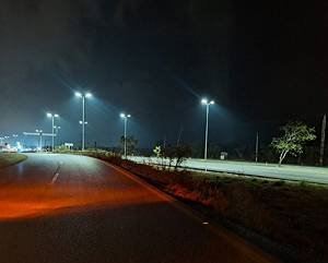 Tamaulipas instala alumbrado solar en carretera Tampico-Mante