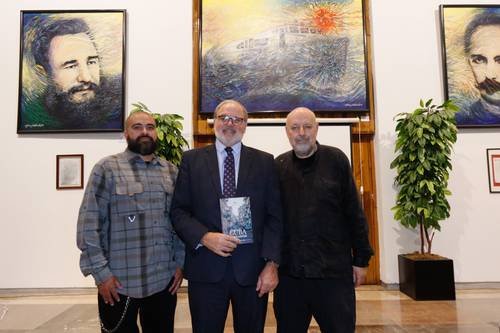 Presentan libro que documenta la resistencia cubana ante bloqueo