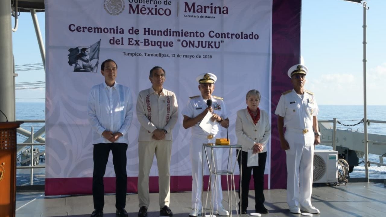 Marina hunde el buque Onjuku y refuerza arrecifes en Tamaulipas
