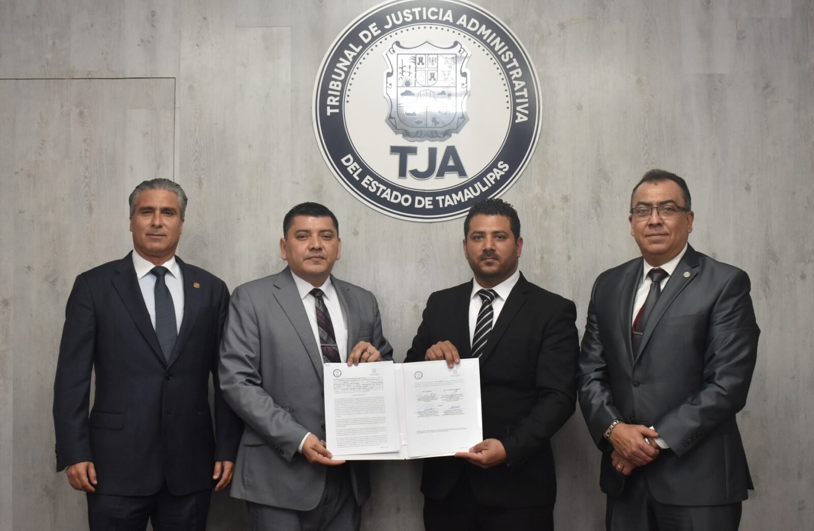 Tribunal de Tamaulipas firma convenio para reforzar transparencia