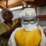 OMS declara emergencia internacional por brote de ébola en RDC