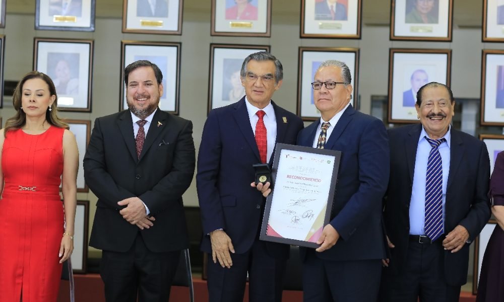 Américo Villarreal reconoce a maestros en Día del Maestro Tamaulipas