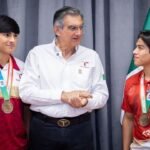 Américo Villarreal reconoce a campeones de la Olimpiada Nacional 2026