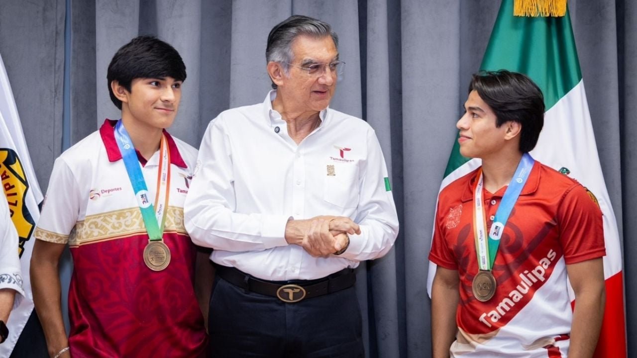 Américo Villarreal reconoce a campeones de la Olimpiada Nacional 2026