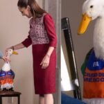Merlín, el pato embajador de FIFA 2026, visita a Sheinbaum