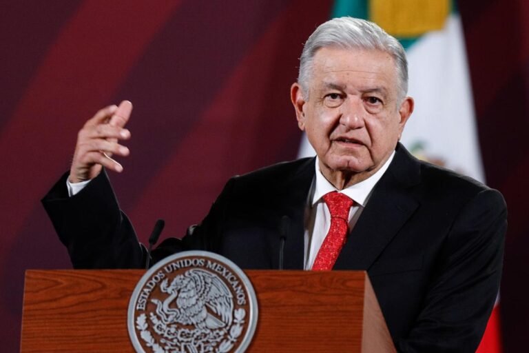 AMLO respalda a Sheinbaum y acusa injerencia de EE UU