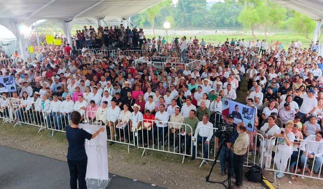 Sheinbaum inaugura muro contra inundaciones en Veracruz