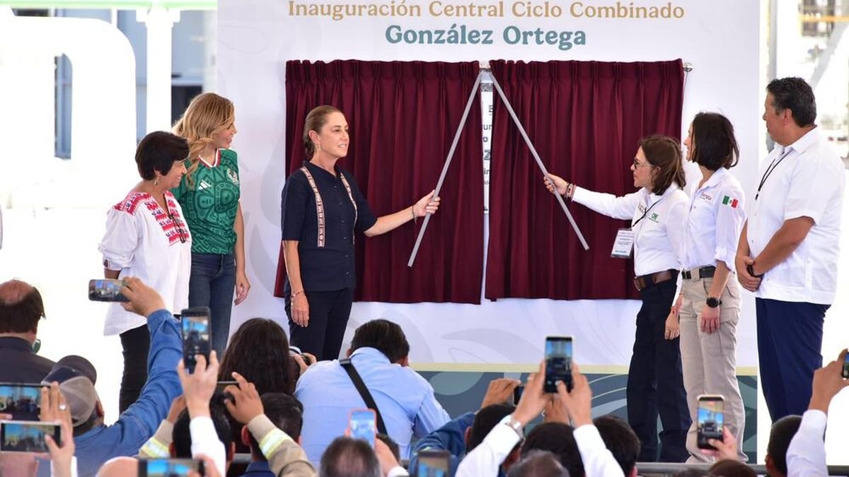 Sheinbaum inaugura planta eléctrica y anuncia fin de apagones en BC