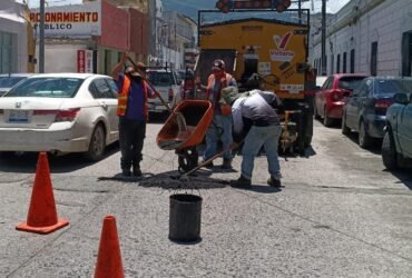 Victoria repara calles tras daños por lluvias con bacheo intensivo