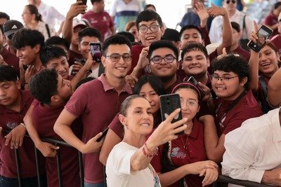 Sheinbaum inicia gira en Chiapas con entrega de Pensión Mujeres