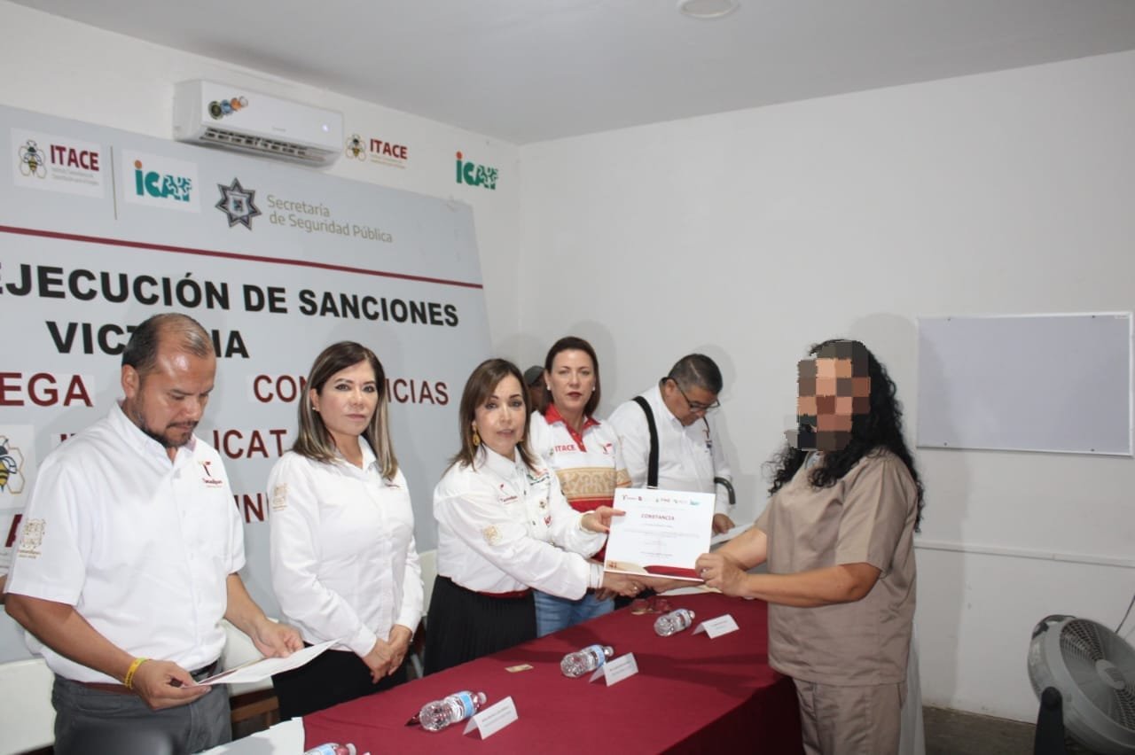 Capacitan a 203 internos del CEDES Ciudad Victoria para reinserción