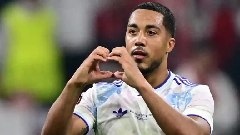 Youri Tielemans es nuevo fichaje del Manchester United