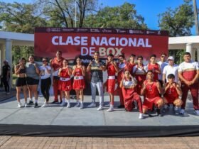 Más de 300 personas asisten a clase nacional de boxeo en Victoria