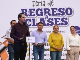 Feria de Regreso a Clases impulsa comercio local en Victoria