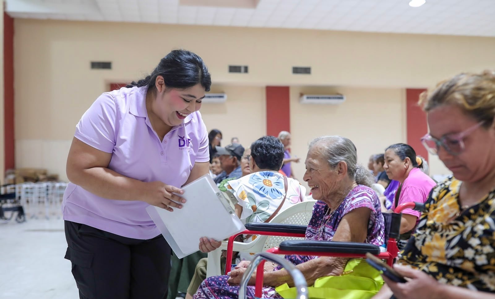 DIF Tamaulipas entrega 653 apoyos de salud a personas vulnerables