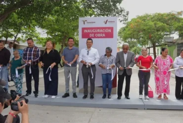 Ciudad Victoria entrega nueva calle de concreto en Las Playas