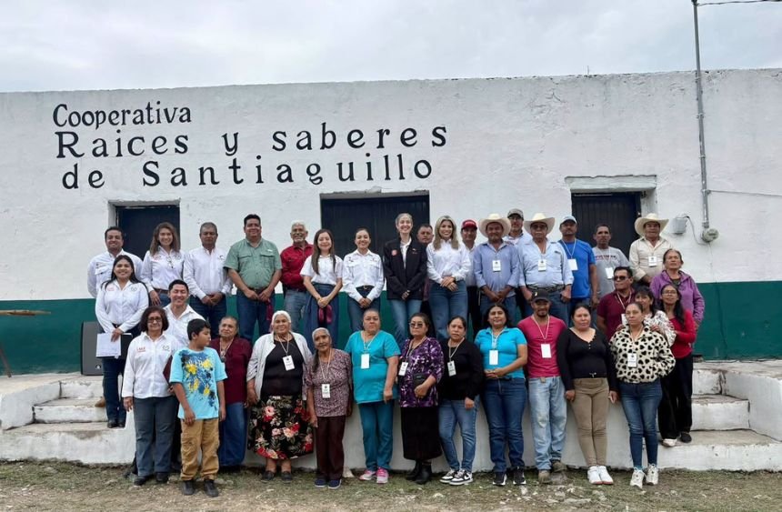 UAT impulsa proyectos rurales con laurel en Tamaulipas