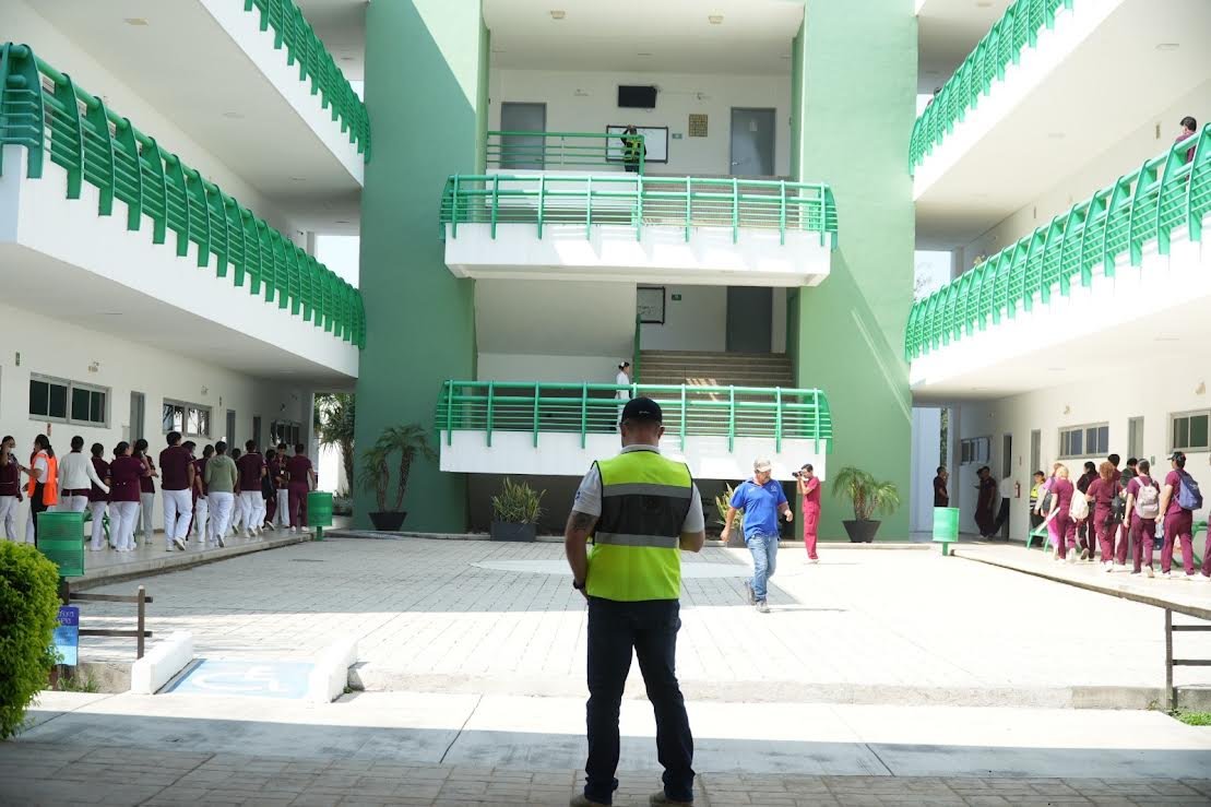 Facultad de Enfermería UAT realiza simulacro de incendio en Victoria